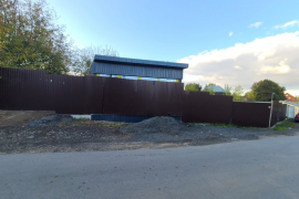 Сдам площадку с торговым павильоном